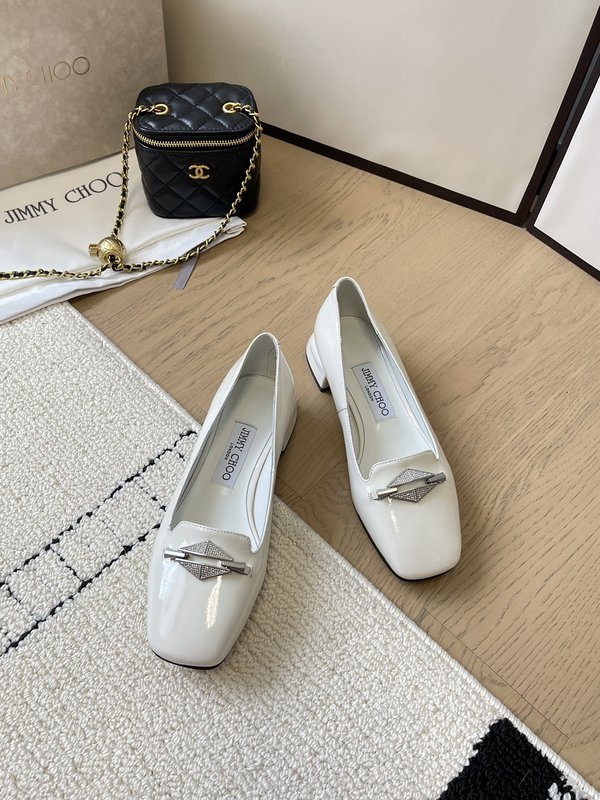 Jimmy Choo 양가죽 플라워 장식 뾰족코 플랫 슈 001-171687