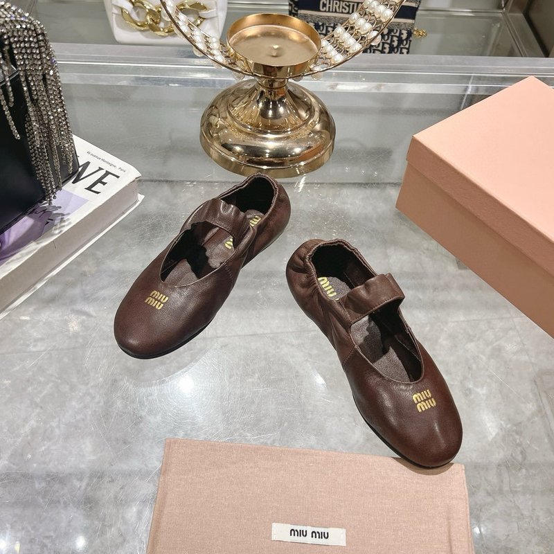 미우미우 신상 엘라스틱 발레리나 플랫 슈즈 001-172077