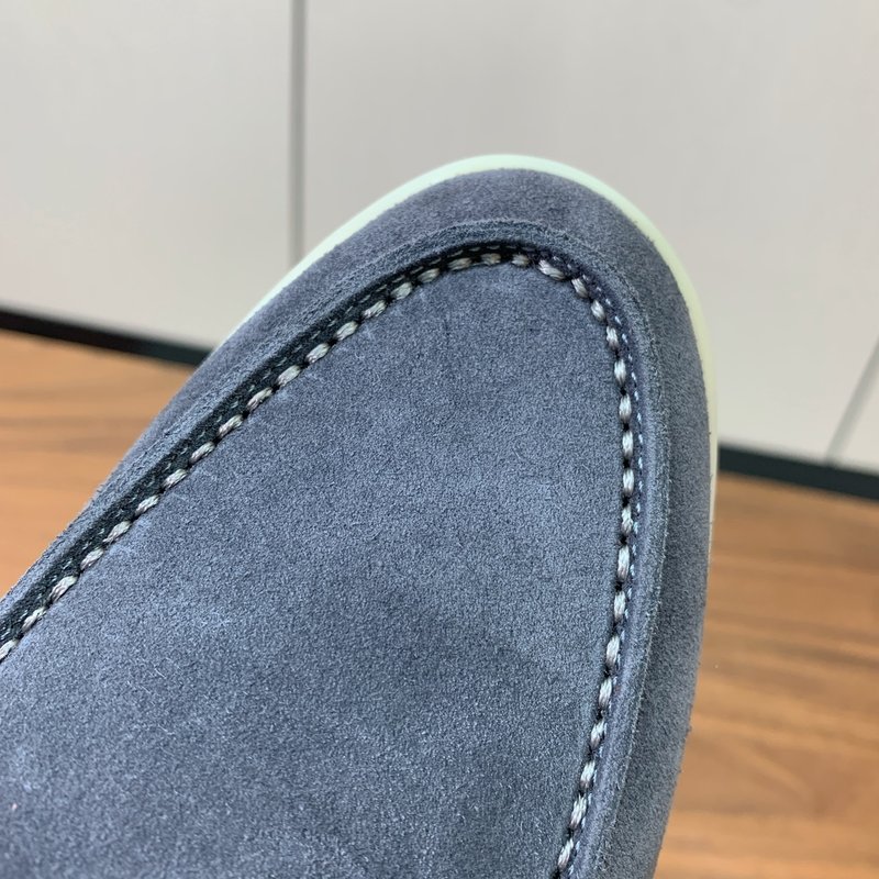 로로 피아나 남성 스웨이드 뮬 샌들 001-172090