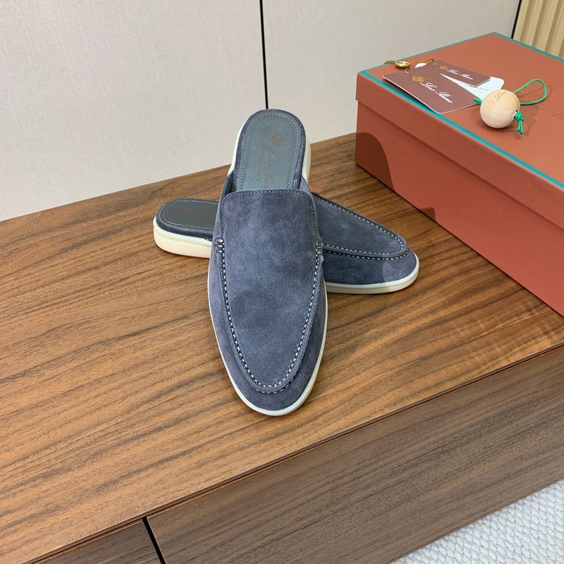 로로 피아나 남성 스웨이드 뮬 샌들 001-172090