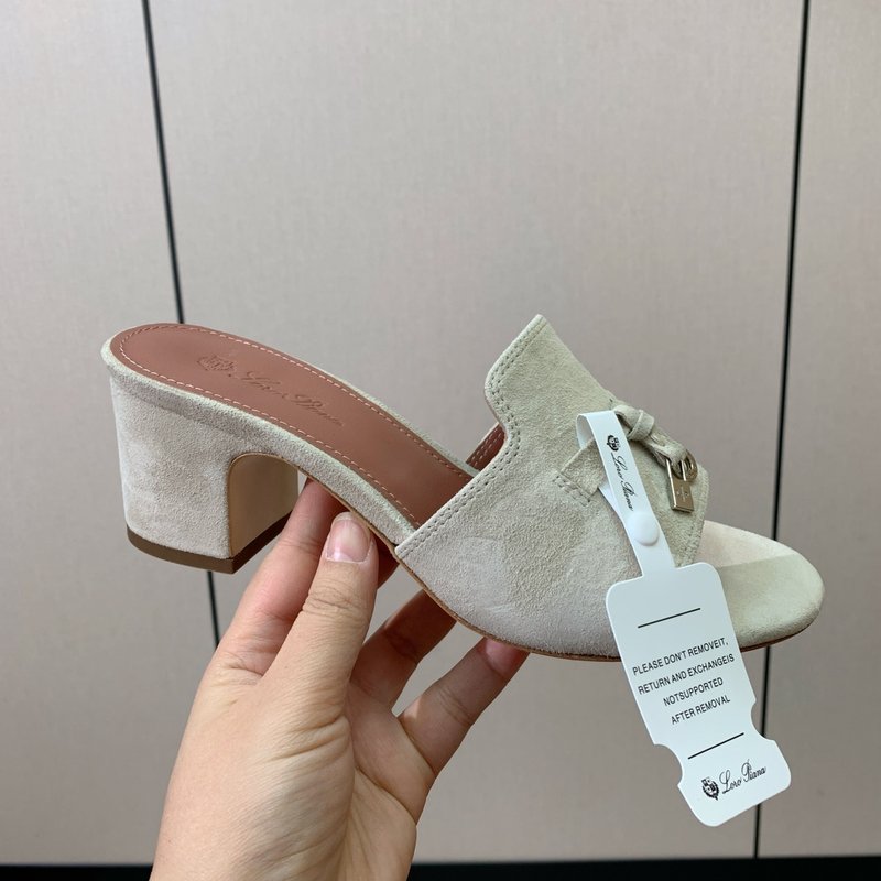 로로피아나 양피 미들힐 슬리퍼 001-172092