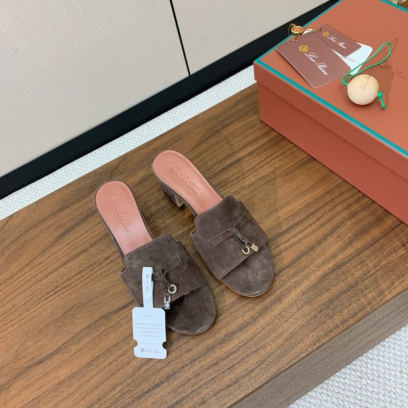 로로피아나 양경 미들힐 가죽 슬리퍼 001-172106