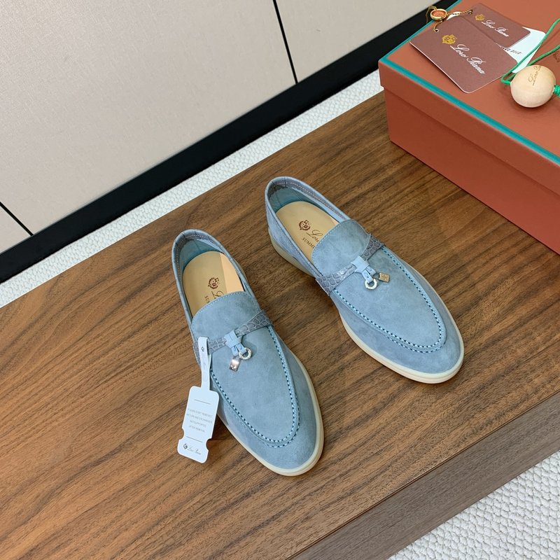 로로 피아나 스파이딩 스웨이드 로퍼 001-172189