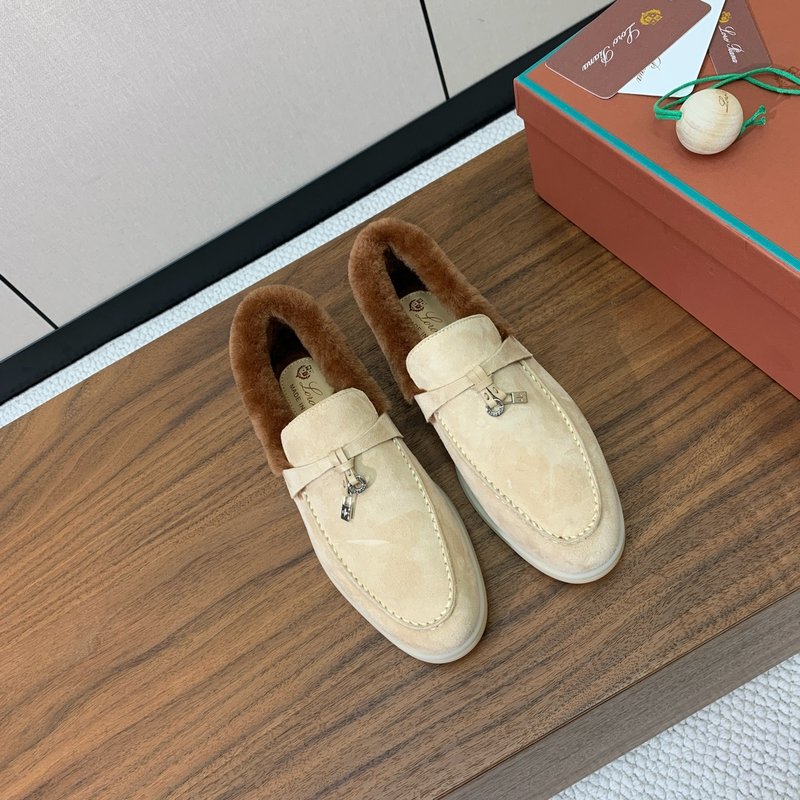 로로피아나 칼라 울 로퍼 001-172261