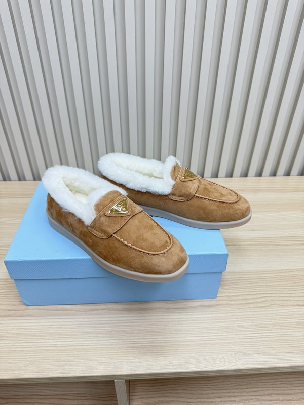 프라다 가을 겨울 울 칼라 로퍼 001-172280