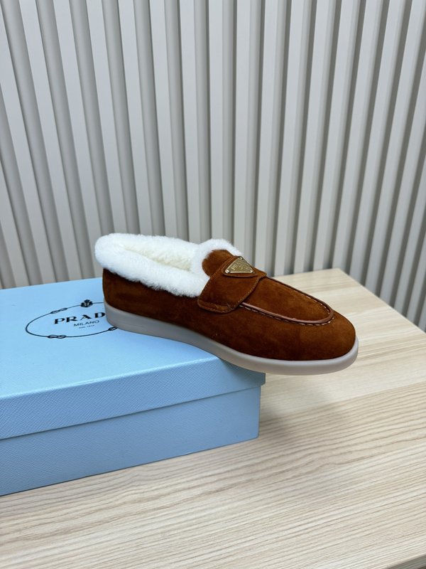 프라다 가을 겨울 울 칼라 로퍼 001-172282