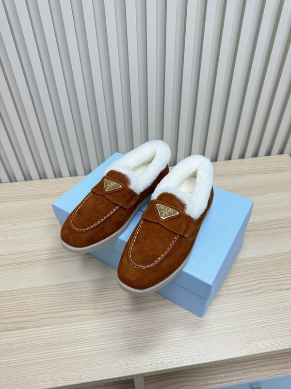 프라다 가을 겨울 울 칼라 로퍼 001-172282