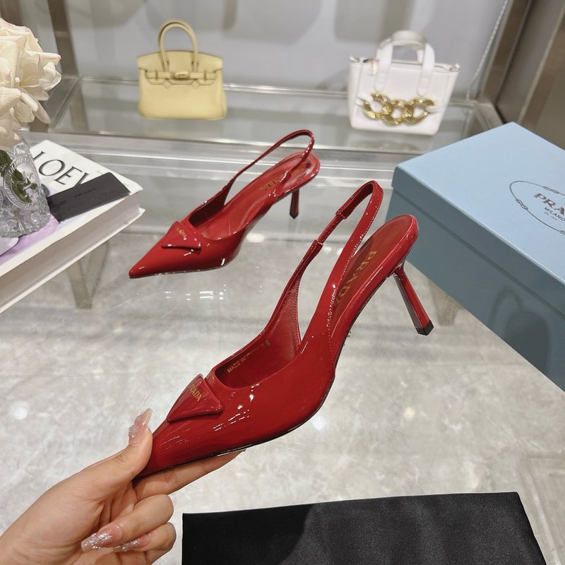 프라다 뾰족한 발가락 페이던트 하이힐 샌들 001-172390