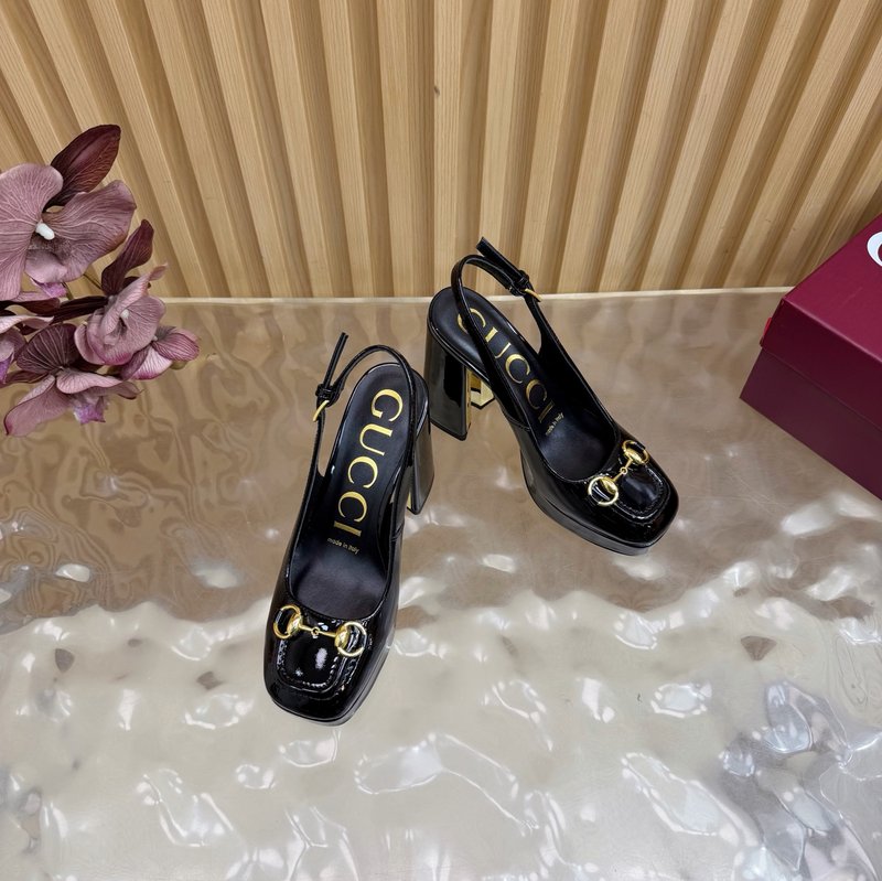 구찌 클래식 호스비트 웨지 샌들 001-172533