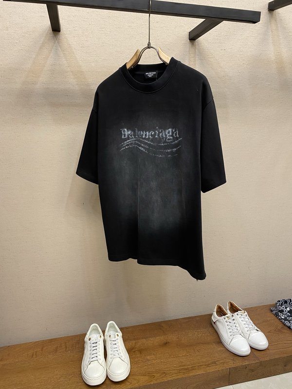 발렌시아가 워싱 빈티지 프린팅 루즈핏 티셔츠 001-173176