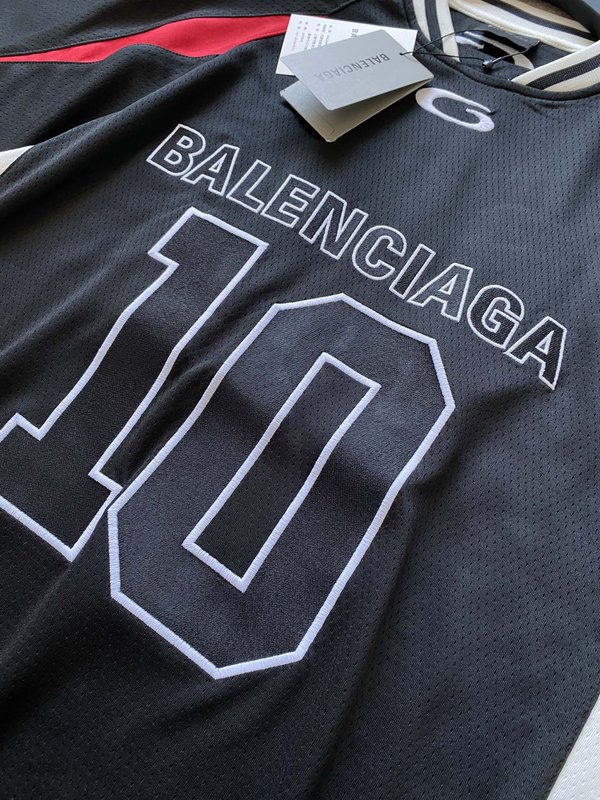 발렌시아가 NBA 콜라보 컬러 블록 오버핏 티셔츠 001-173194