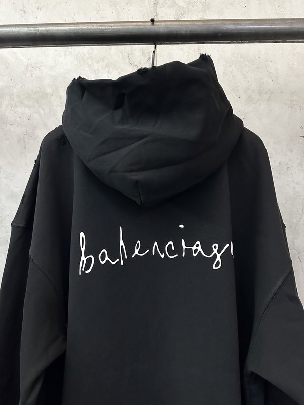 발렌시아가 워싱 하트 후드티 001-173356