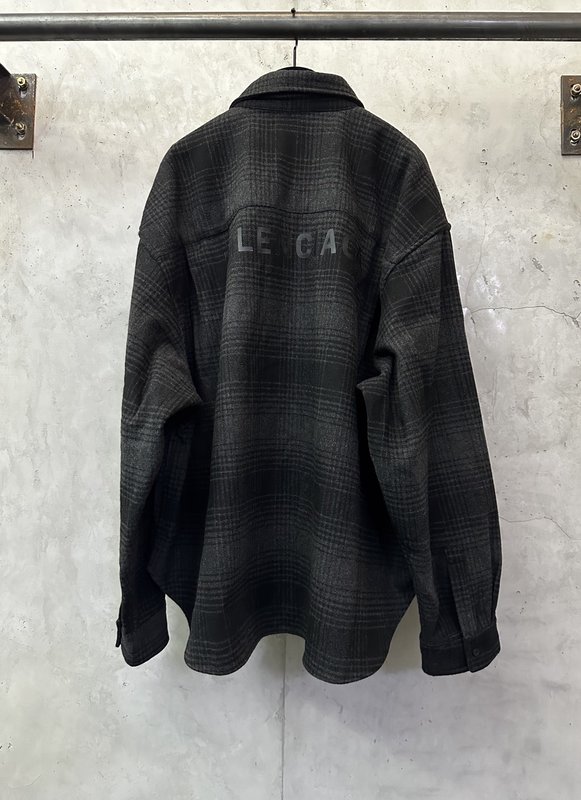 발렌시아가 블랙 레터 프린트 체크 울 셔츠 001-173357