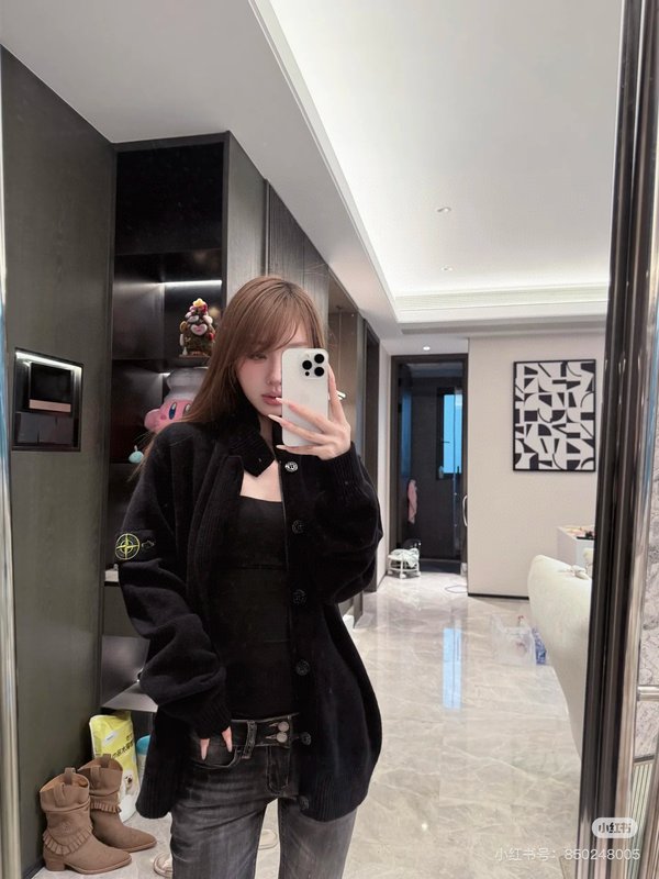 스톤아일랜드 니트 울 혼방 가디건 아우터 001-173560