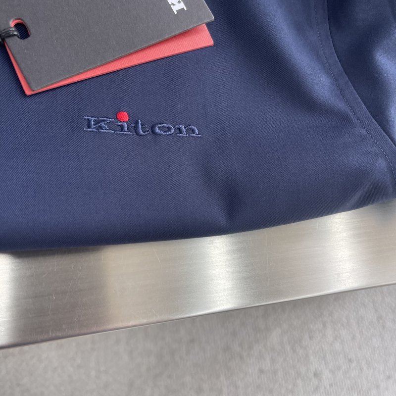 Kiton 남성 면 소재 자수 칼라 긴팔 셔츠 001-173873