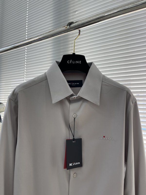 Kiton 남성 면 소재 자수 칼라 긴팔 셔츠 001-173877