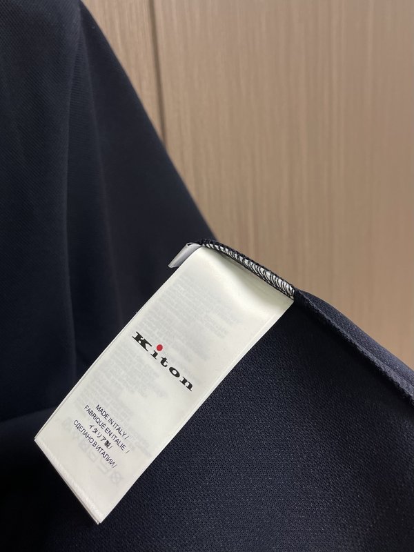 Kiton 남성 하프 지퍼 니트 반팔 폴로 셔츠 001-173900
