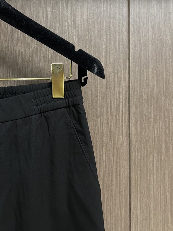 Kiton 빈티지 캐주얼 슬랙스 남성용 001-173975