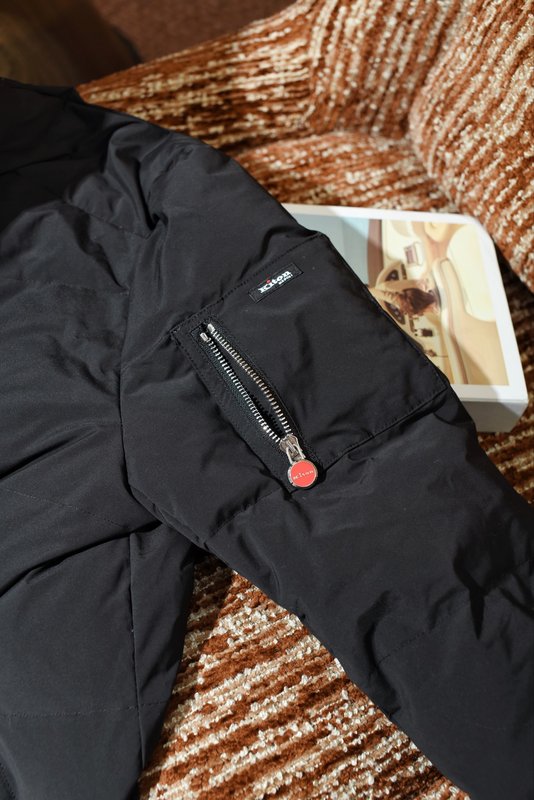 Kiton 가을 겨울 패션 무광 방수 후리스 다운 재킷 001-174029