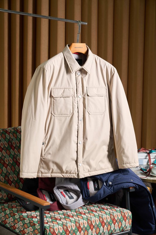 Kiton 남성용 경량 보온 패딩 자켓 001-174051