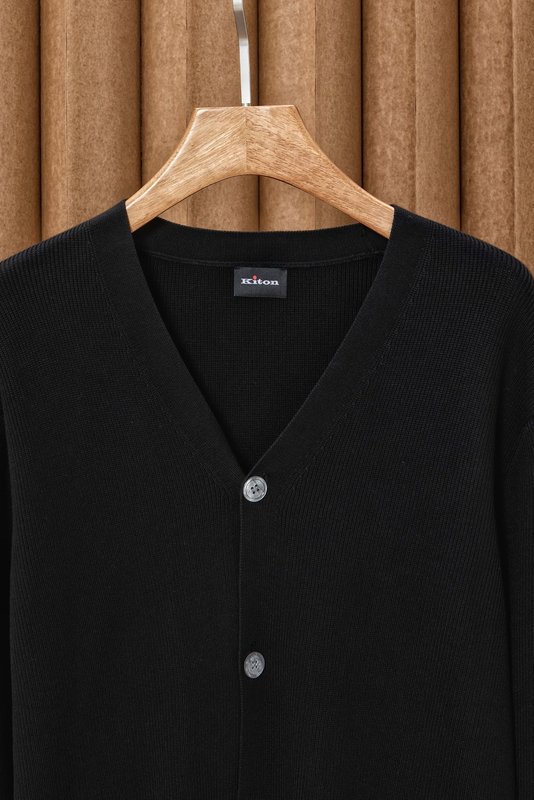 Kiton 남성 V 넥 코튼 카디건 니트 001-174053