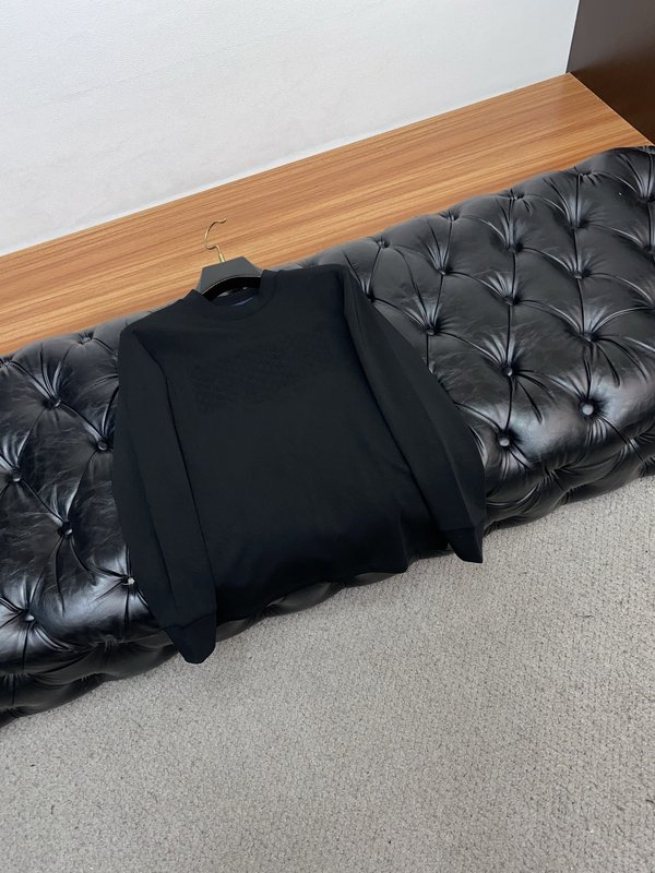 루이비통 남성 라운드넥 긴팔 티셔츠 001-174127