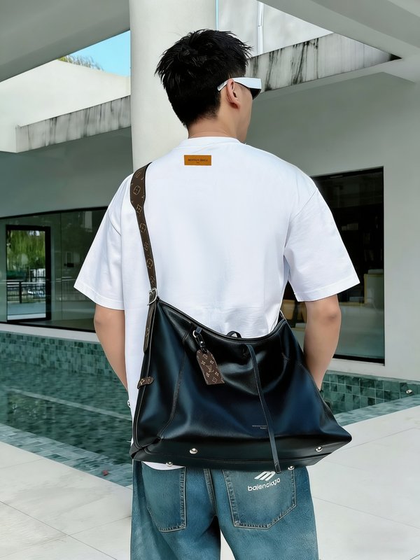 루이비통 라운드넥 반팔 티셔츠 001-174398