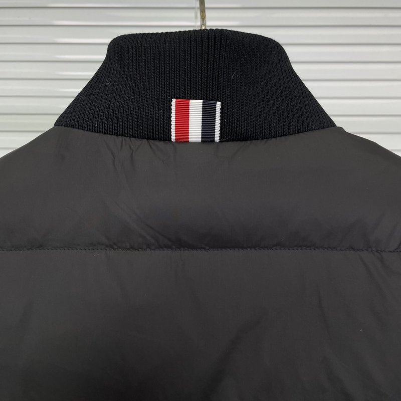 톰브라운 암포바 블랙 다운 베스트 001-174860