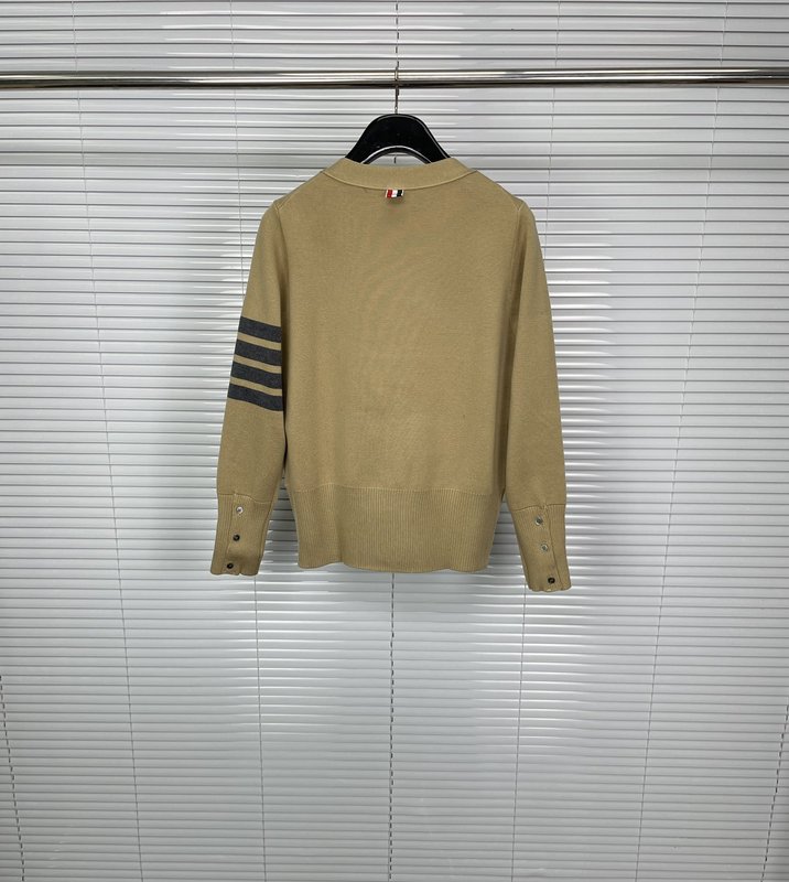 톰브라운 포스트릭 V 넥 카디건 001-174862