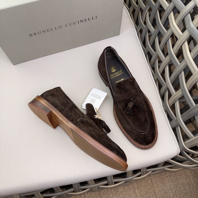 브루넬로 쿠치넬리 가죽 바닥 태슬 로퍼 001-175471