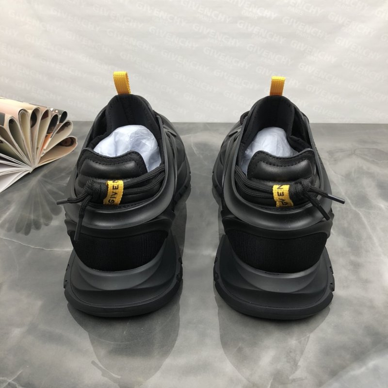 지바시 P780 블랙 로우탑 캐주얼 스니커즈 001-175818