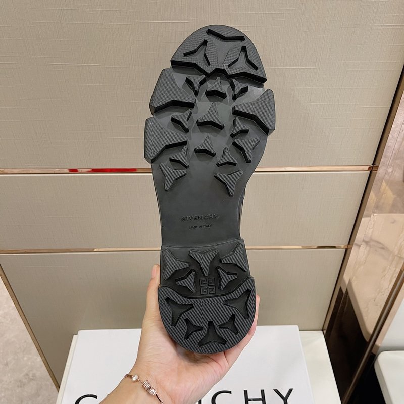 Givenchy 테라 남성 브러쉬드 레더 로퍼 001-175959