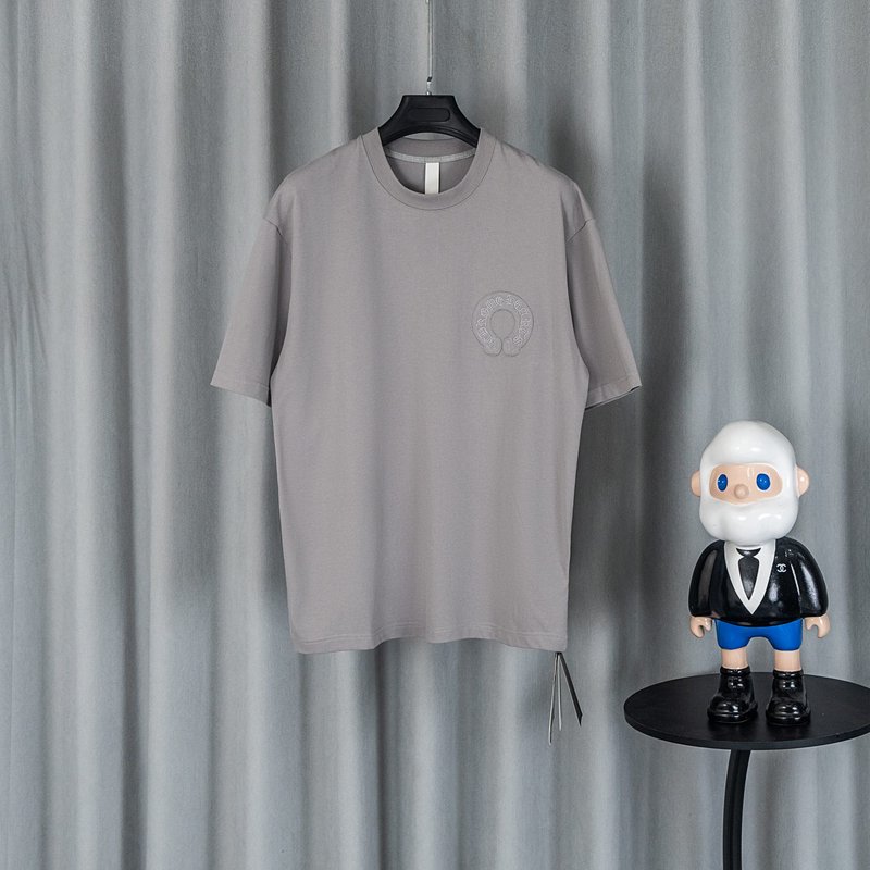 크롬하츠 26SS 봄여름 면 소재 루즈핏 티셔츠 001-176159