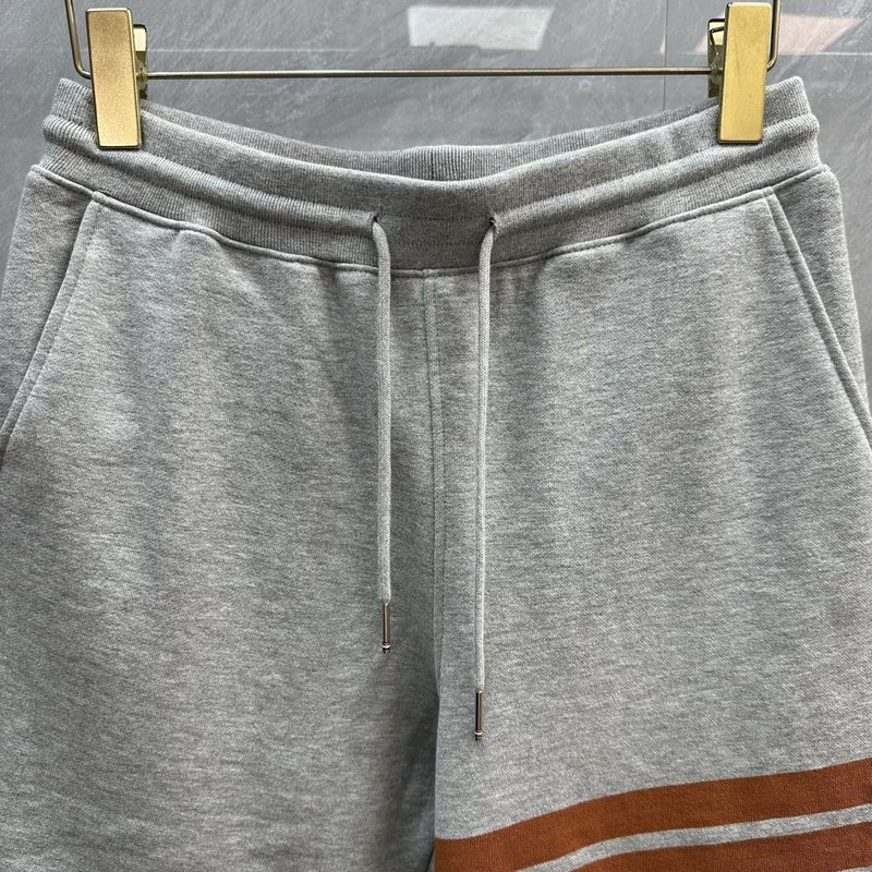 톰브라운 클래식 스트라이프 캐주얼 쇼츠 001-176666