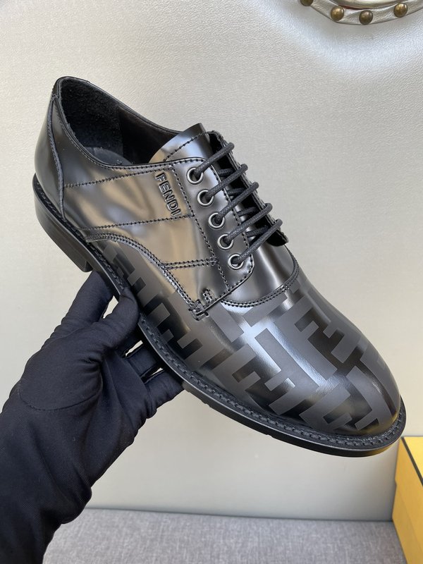 펜디 FENDI 남성 캐주얼 가죽 로퍼 001-177440