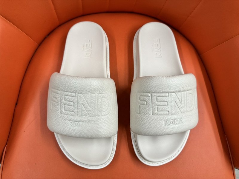 펜디 FENDI 신규 남성 슬리퍼 001-177446
