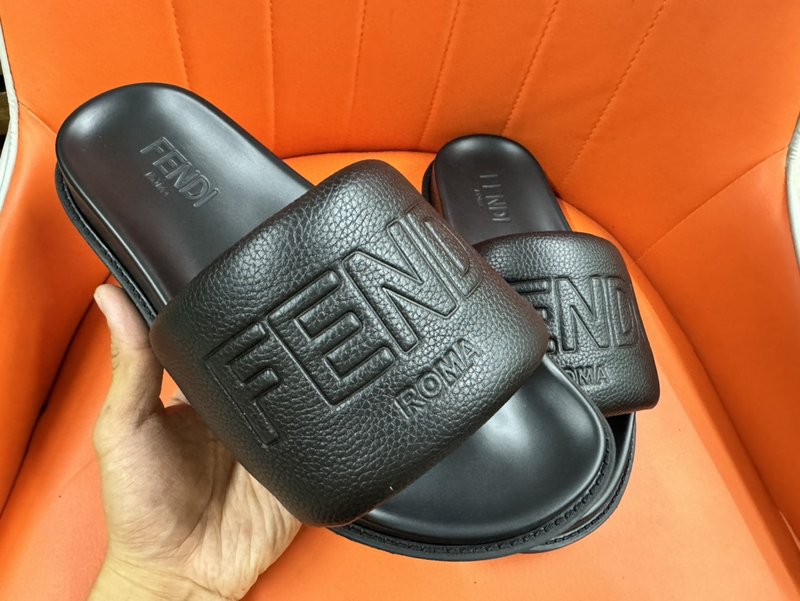 펜디 FENDI 신규 남성 슬리퍼 001-177446