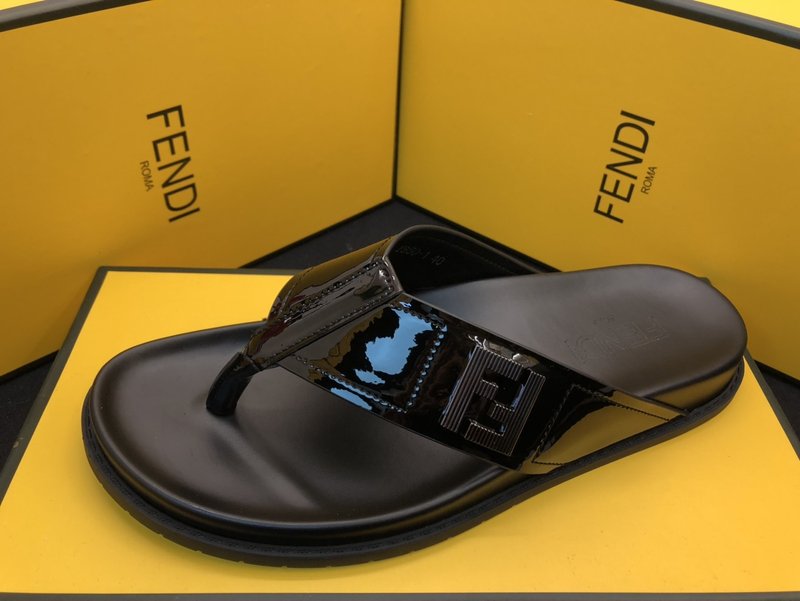 펜디 FENDI 2024 년 신제품 남성 슬리퍼 001-177450