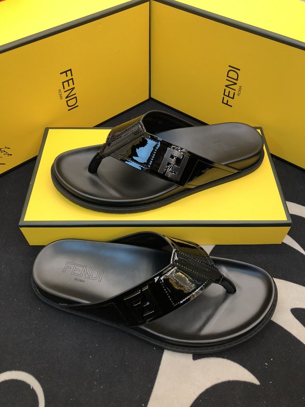 펜디 FENDI 2024 년 신제품 남성 슬리퍼 001-177450