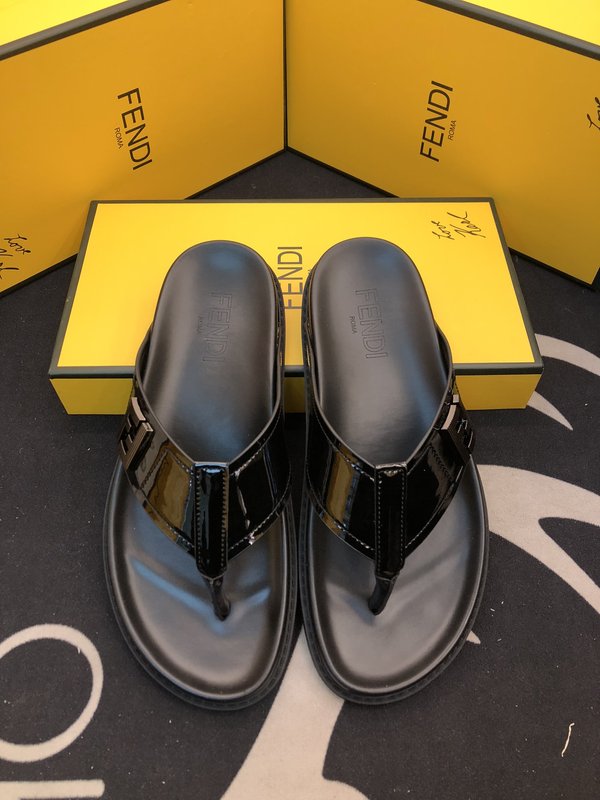 펜디 FENDI 2024 년 신제품 남성 슬리퍼 001-177450