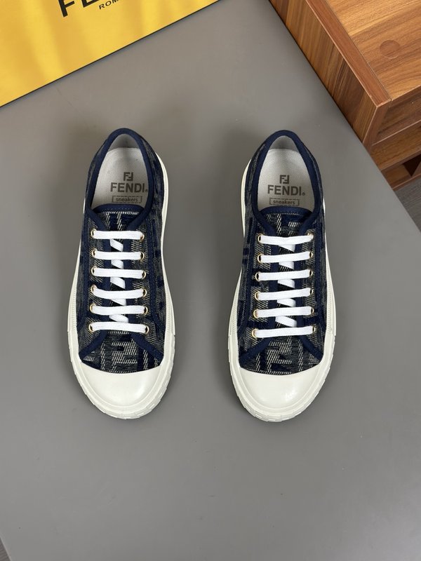 펜디 FENDI 매치 남녀용 레이싱 슈즈 001-177512