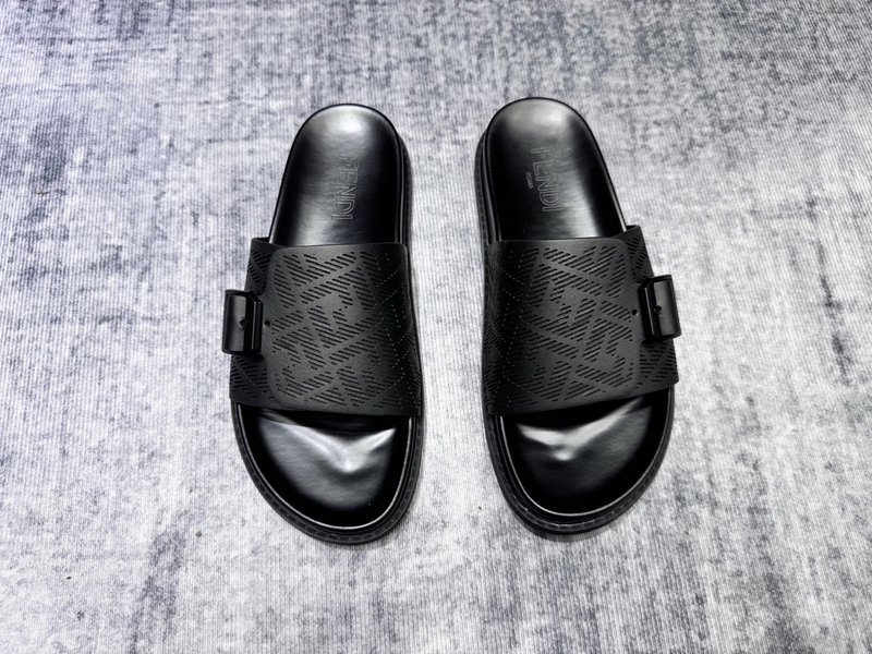 펜디 FENDI 남성 블랙 슬리퍼 001-177517