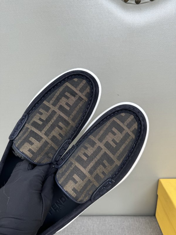 펜디 FENDI 남성 캐주얼 가죽 로퍼 001-177570