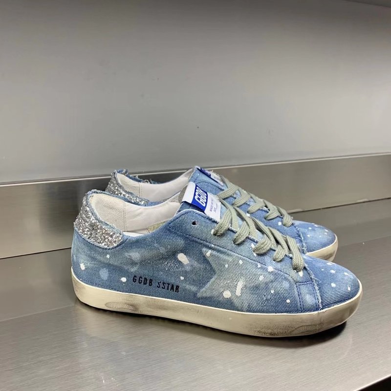 Golden Goose 클래식 운동화 001-179340