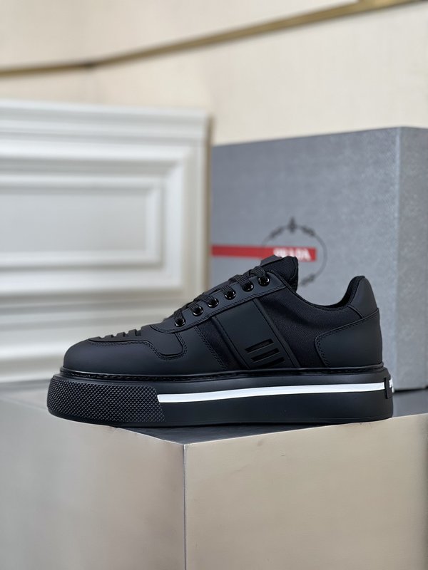 PRADA 남성 두꺼운 바닥 캐주얼 운동화 001-179534