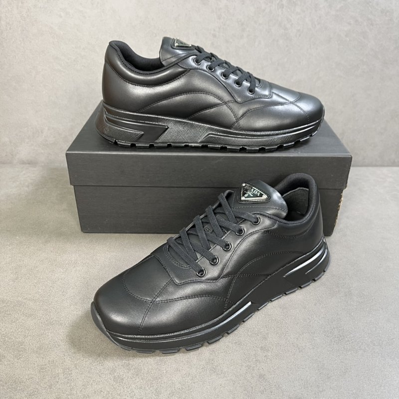PRADA 남성 방수 원료 소가죽 운동화 001-179536