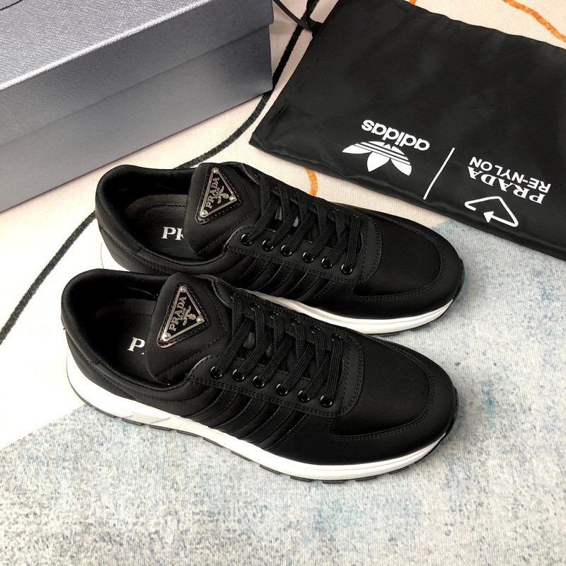 PRADA 블랙 천 소재 신발 001-179576