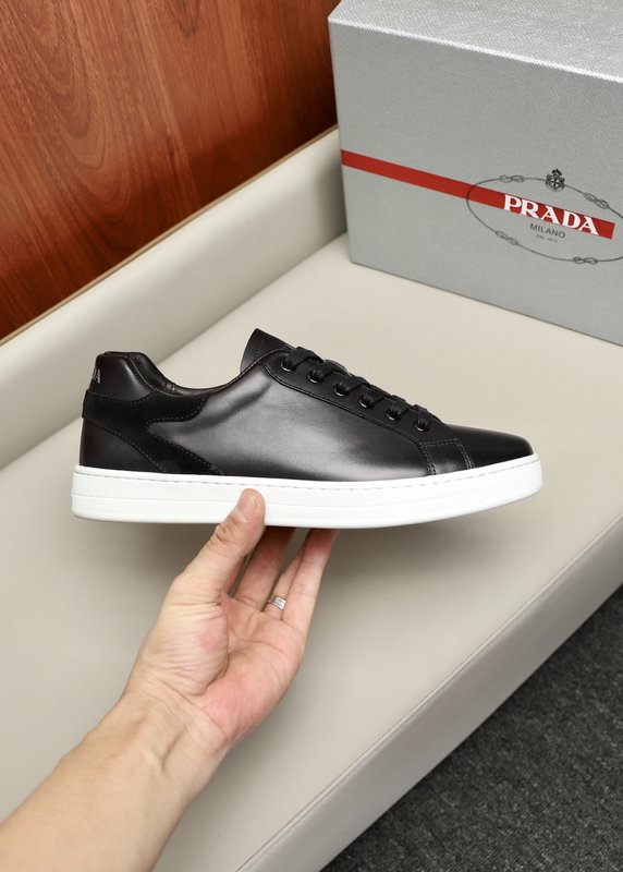 PRADA 프라다 소가죽 운동화 001-179631