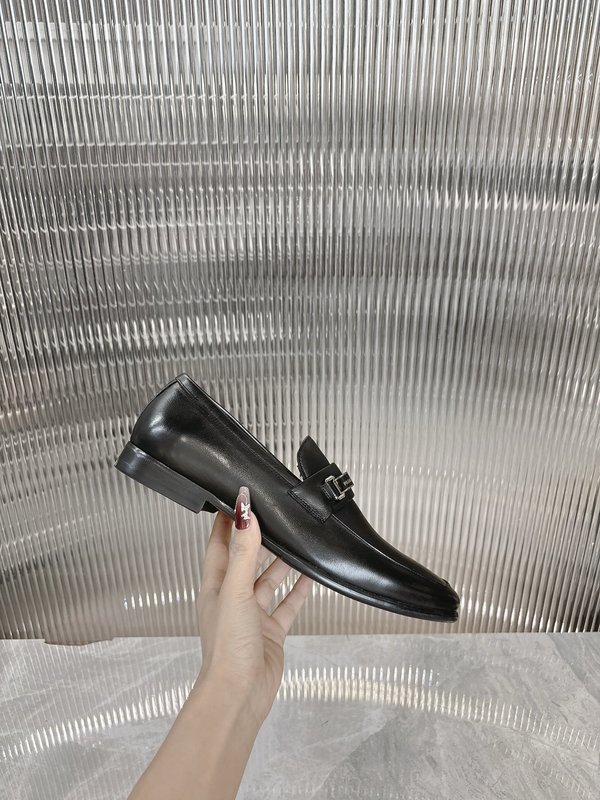 Prada 프라다 남성 수입 송아지 가죽 로퍼 001-179802