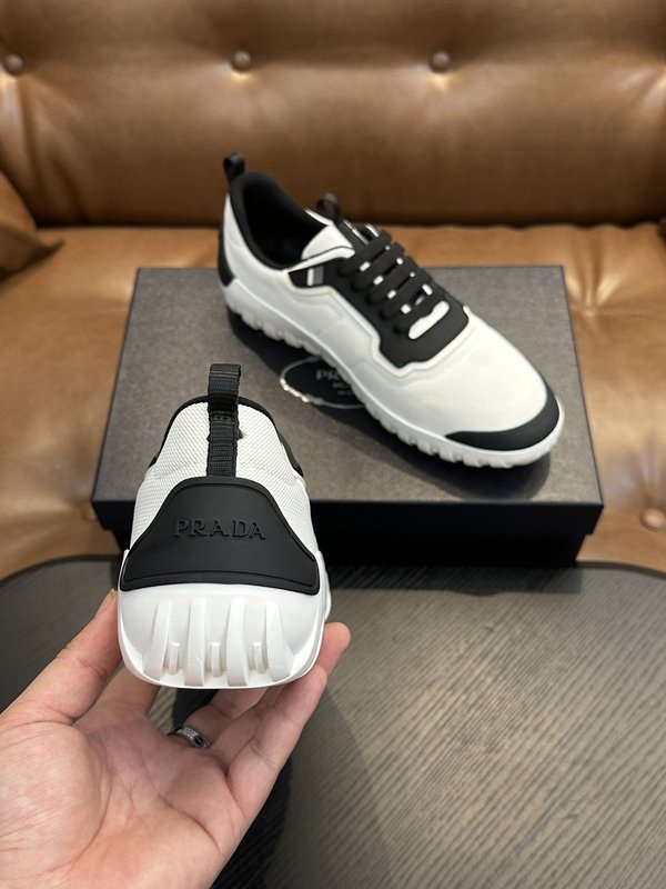 Prada 프라다 남성 나일론 운동화 001-179842